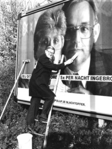 1991 Slachtofferhulp outdoor